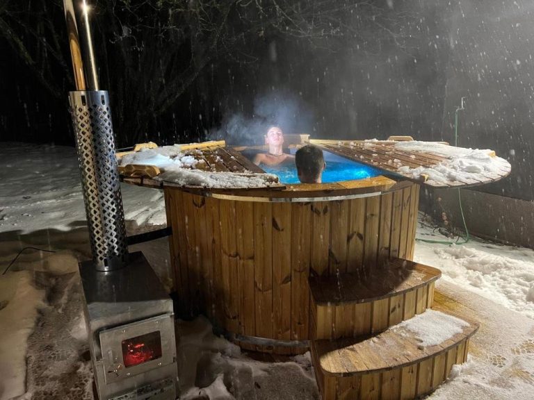 Villa Arjola terasa gamtos apsuptyje