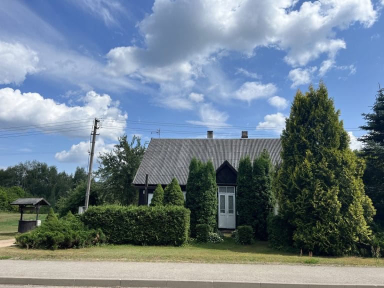 Villa Arjola pastatas šalia Žeimenio ežero