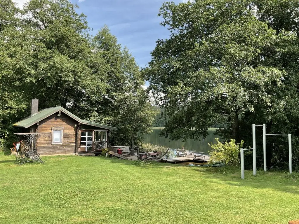 resized_Pirtis ir kubilas prie ezero